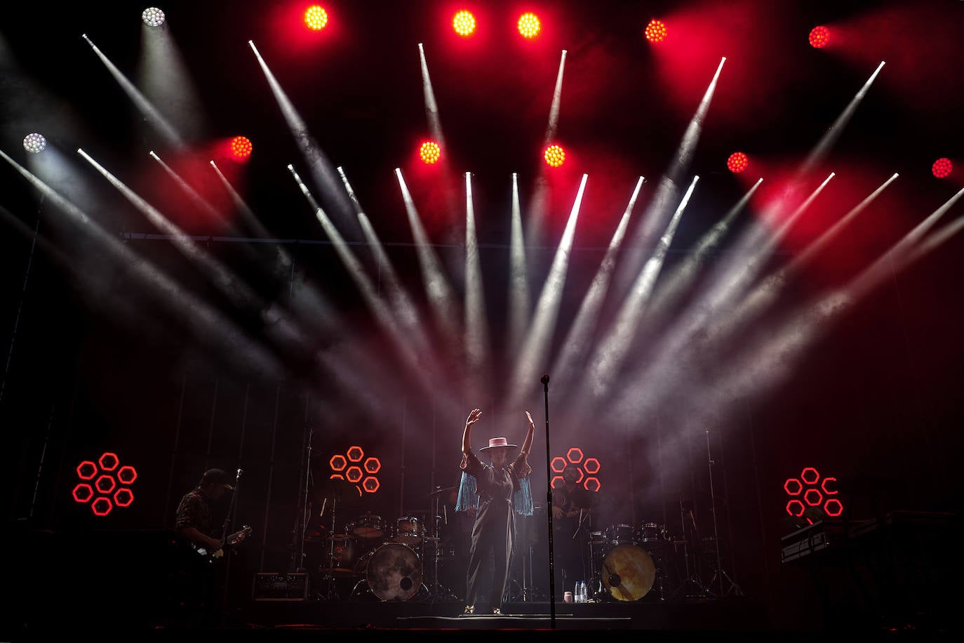 Fotos: La lluvia no puede con la jornada del viernes del Sonorama 2019, 2 de 6