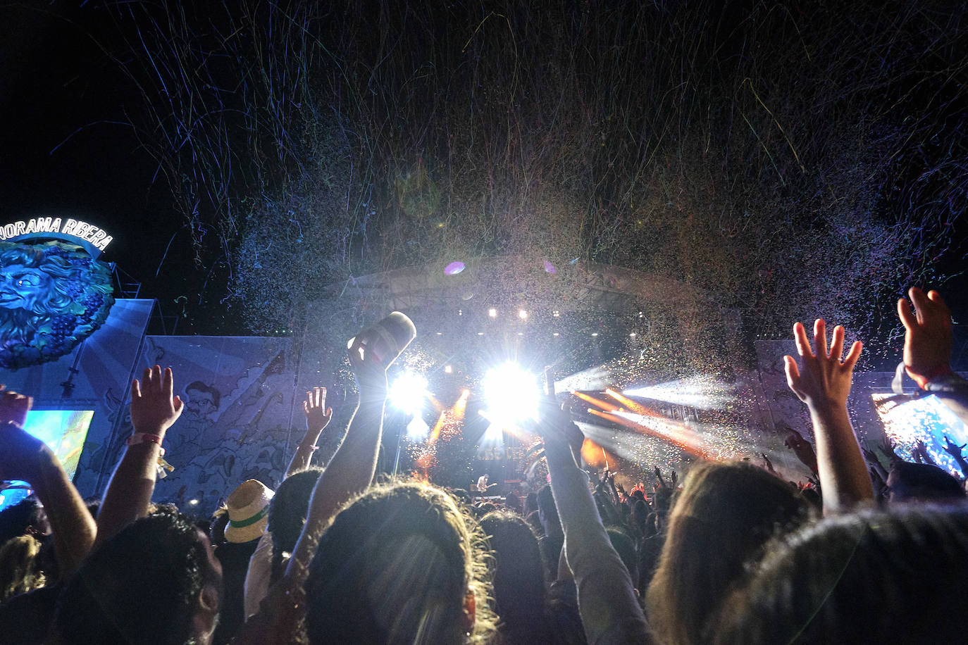 Fotos: La lluvia no puede con la jornada del viernes del Sonorama 2019, 2 de 6