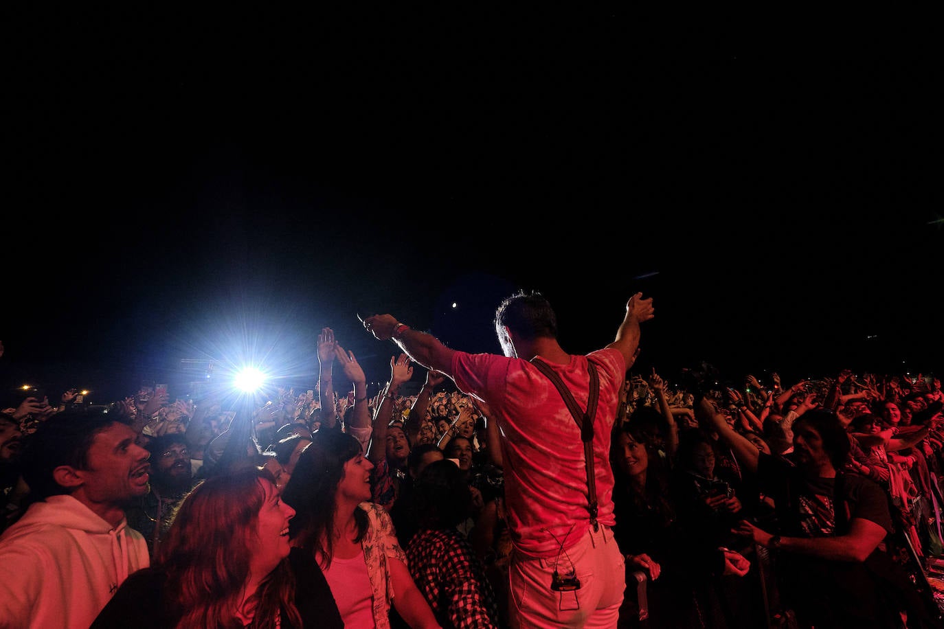 Fotos: La lluvia no puede con la jornada del viernes del Sonorama 2019, 2 de 6