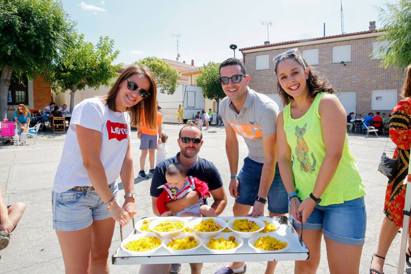 Fotos: Comida popular en Rollán