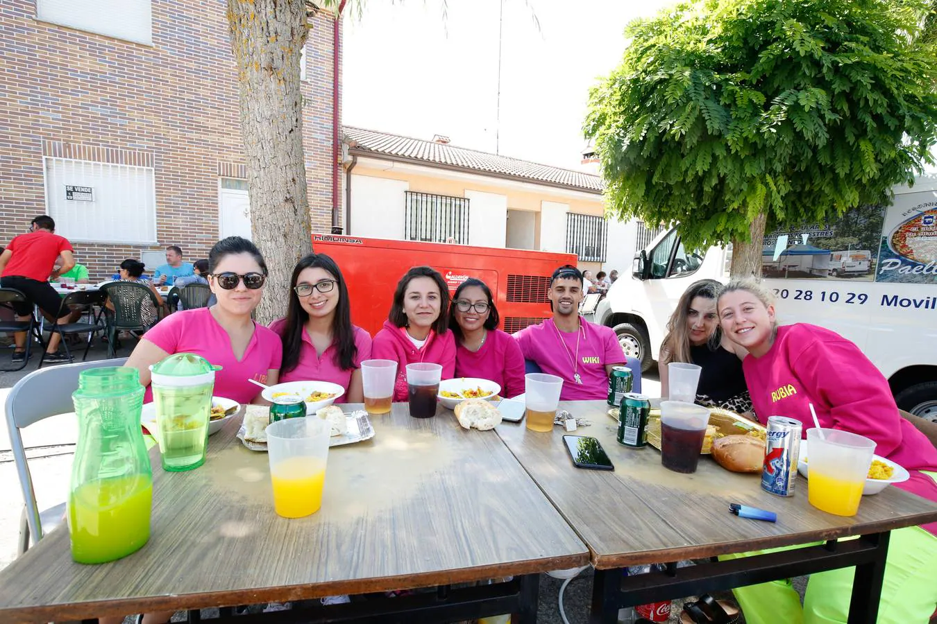 Fotos: Comida popular en Rollán