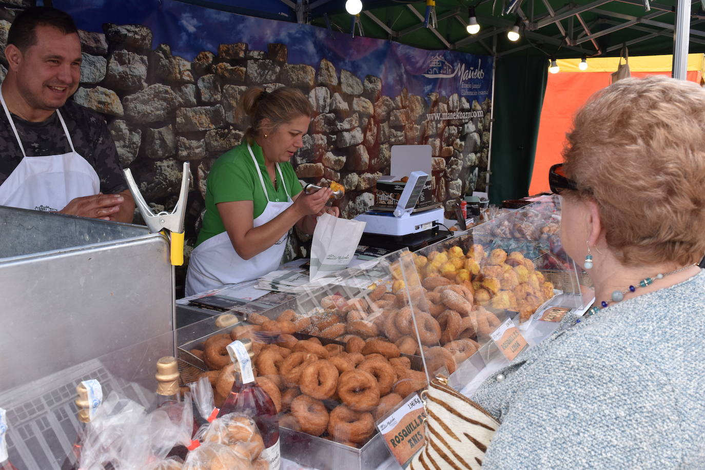 Una de los puestos de la feria.