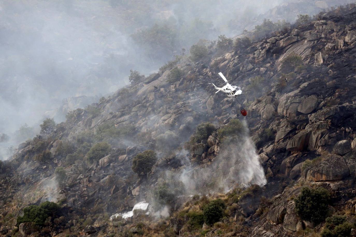 Fotos: El fuego arrasa más de 170 hectáreas en Salamanca