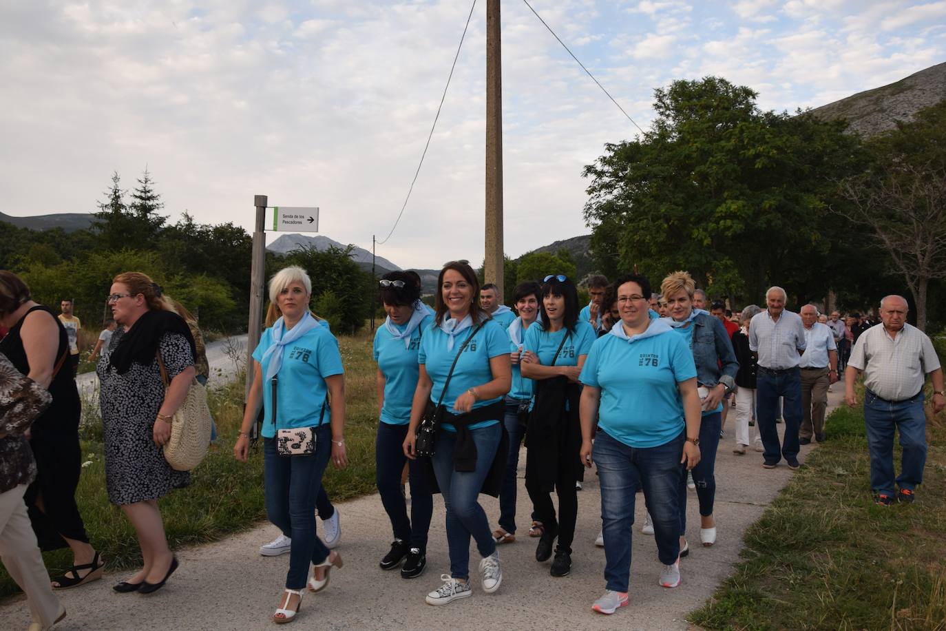 Los quintos portan la imagen. 