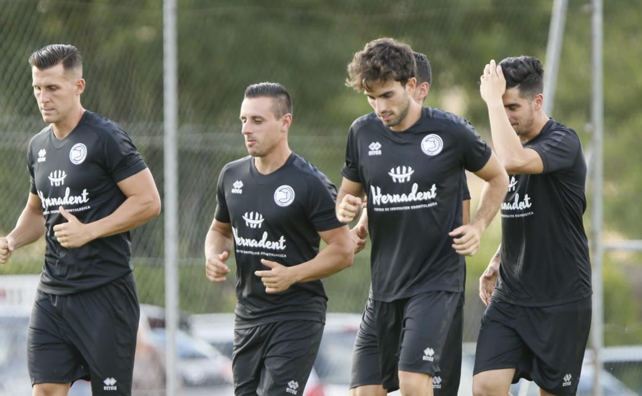 Varios jugadores de Unionistas, en la pretemporada. 