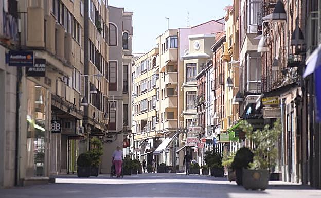 Vista de la calle Mantería de Valladolid.