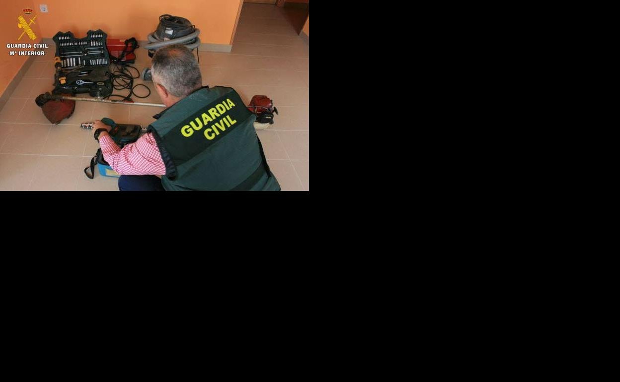 Intervienen en Zamora 300 prendas de ropa falsas a una pareja de Valladolid