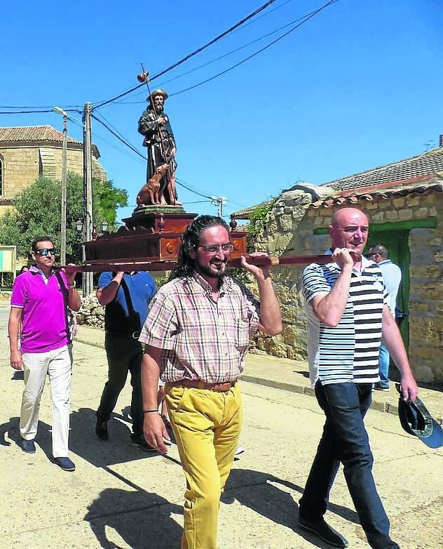 Imagen secundaria 1 - Procesiones en honor a San Roque en Villadefrades, Valverde Campos y Becilla.