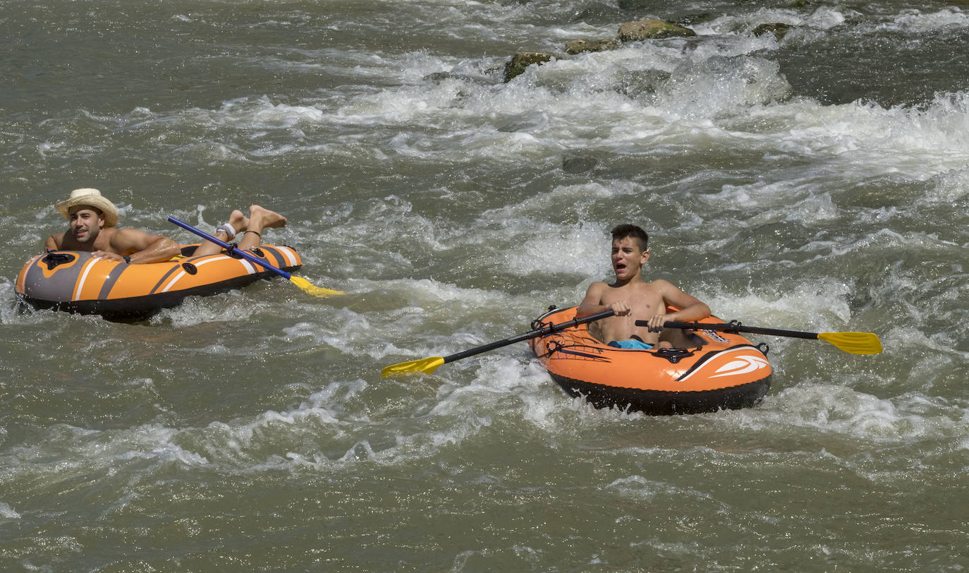 Fotos: Descenso en balsas en Cabezón de Pisuerga