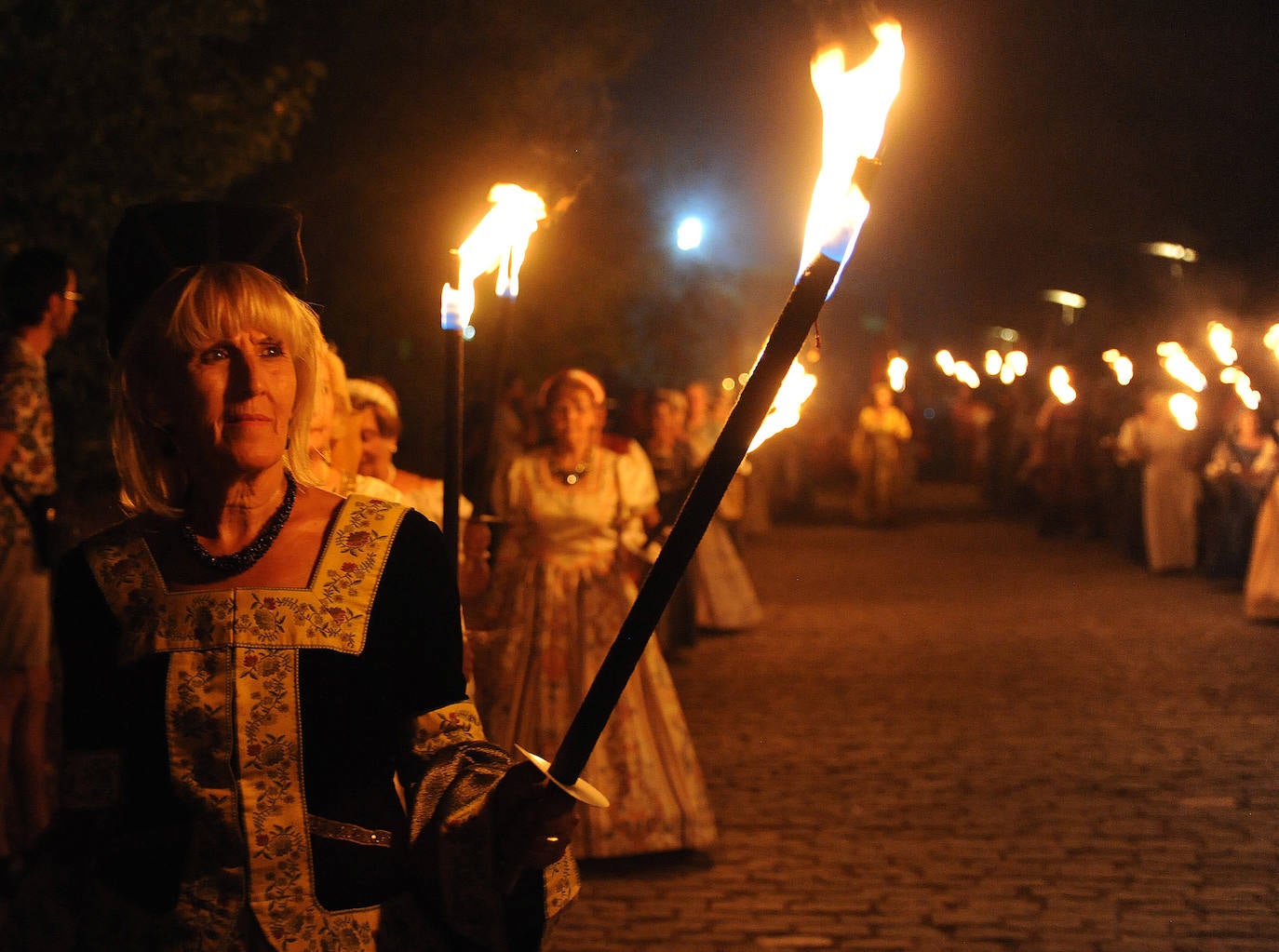 La Villa de las Ferias volvió a evocar uno de los capítulos históricos más relevantes de su época dorada con la recreación de la Quema de Medina, uno de los espectáculos más destacados de la Feria Renacentista Imperiales y Comuneros. 
