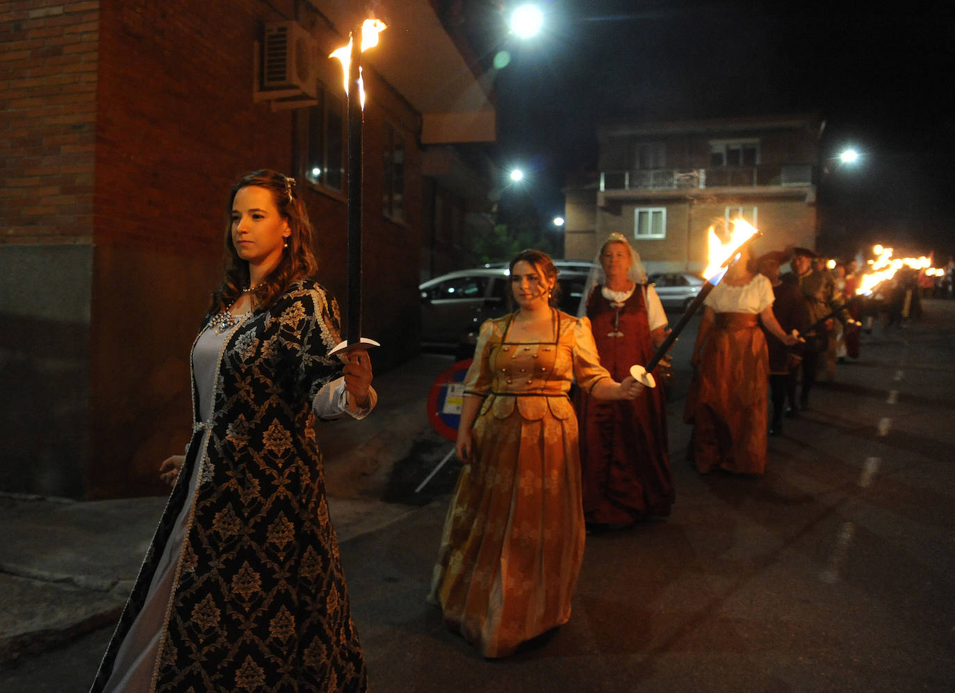 La Villa de las Ferias volvió a evocar uno de los capítulos históricos más relevantes de su época dorada con la recreación de la Quema de Medina, uno de los espectáculos más destacados de la Feria Renacentista Imperiales y Comuneros. 