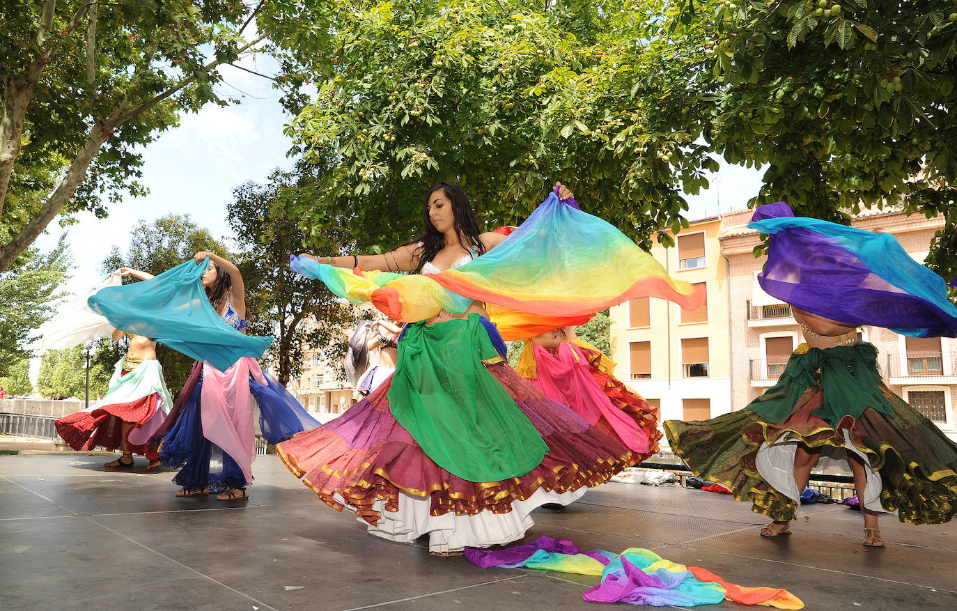 Fotos: Exhibición de danza del vientre en la Feria Renacentista de Medina del Campo