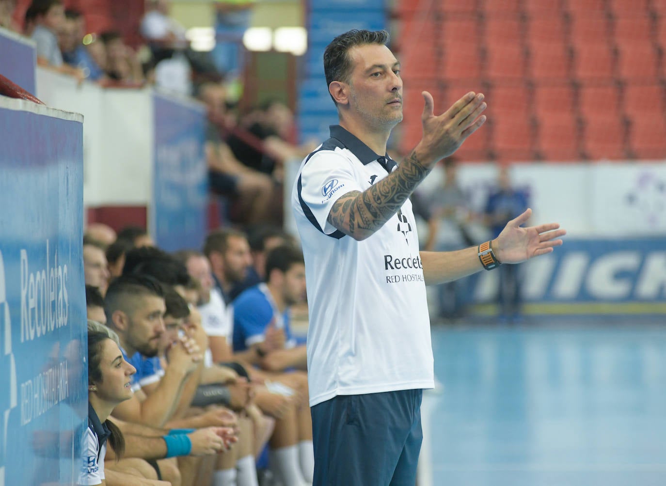 Fotos: Partido de pretemporada entre el Recoletas y el BM Zamora