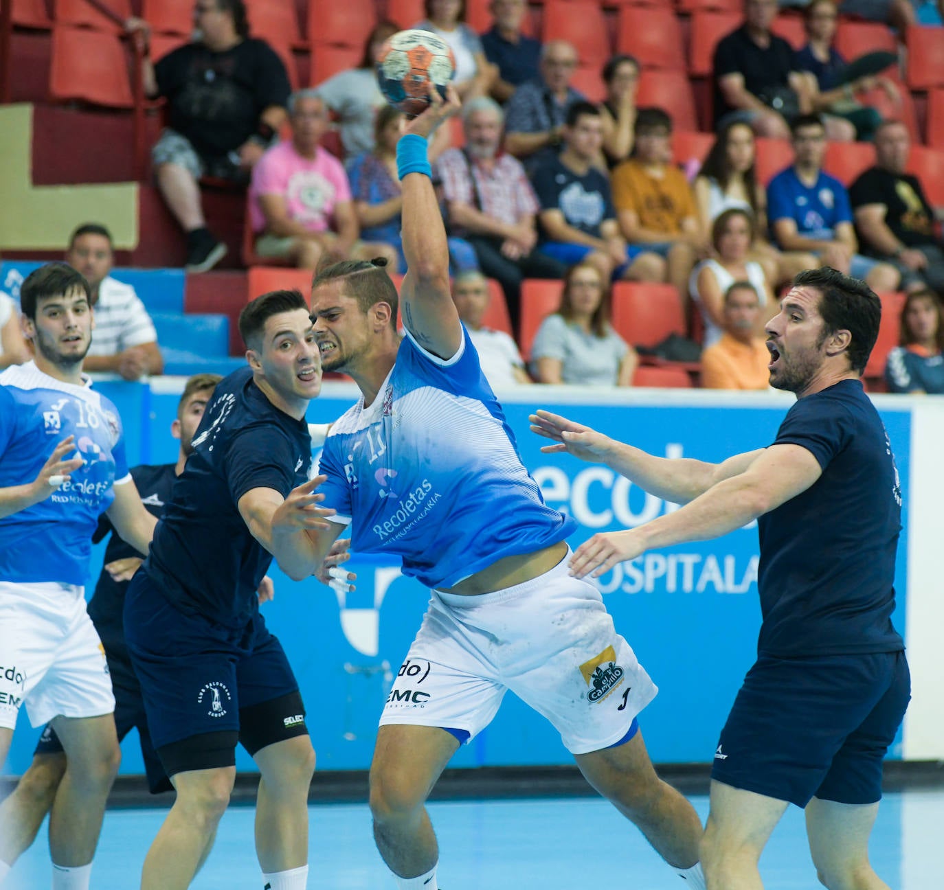 Fotos: Partido de pretemporada entre el Recoletas y el BM Zamora