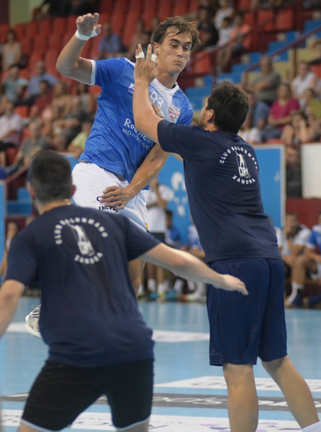 Fotos: Partido de pretemporada entre el Recoletas y el BM Zamora