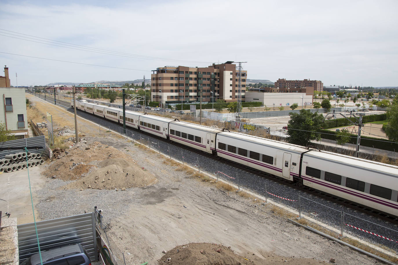 Fotos: Obras para construir el túnel para vehículos entre las calles Andrómeda y Nochevieja