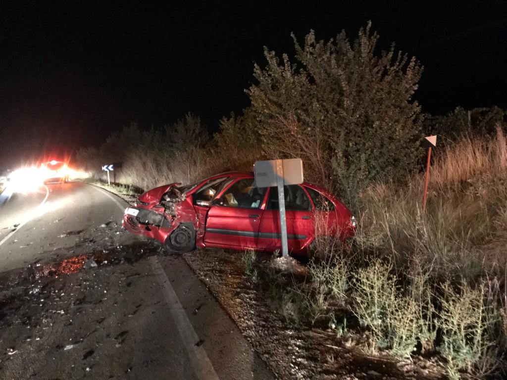 Fotos: Dos conductores heridos tras chocar frontalmente en la provincia de Valladolid