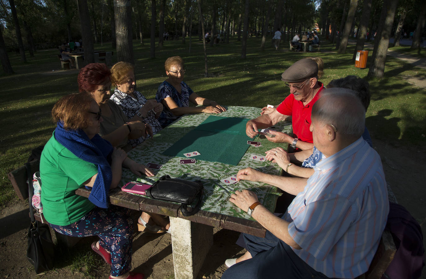 Fotos: Relax, brisca y merienda para el Ribera de Castilla de Valladolid