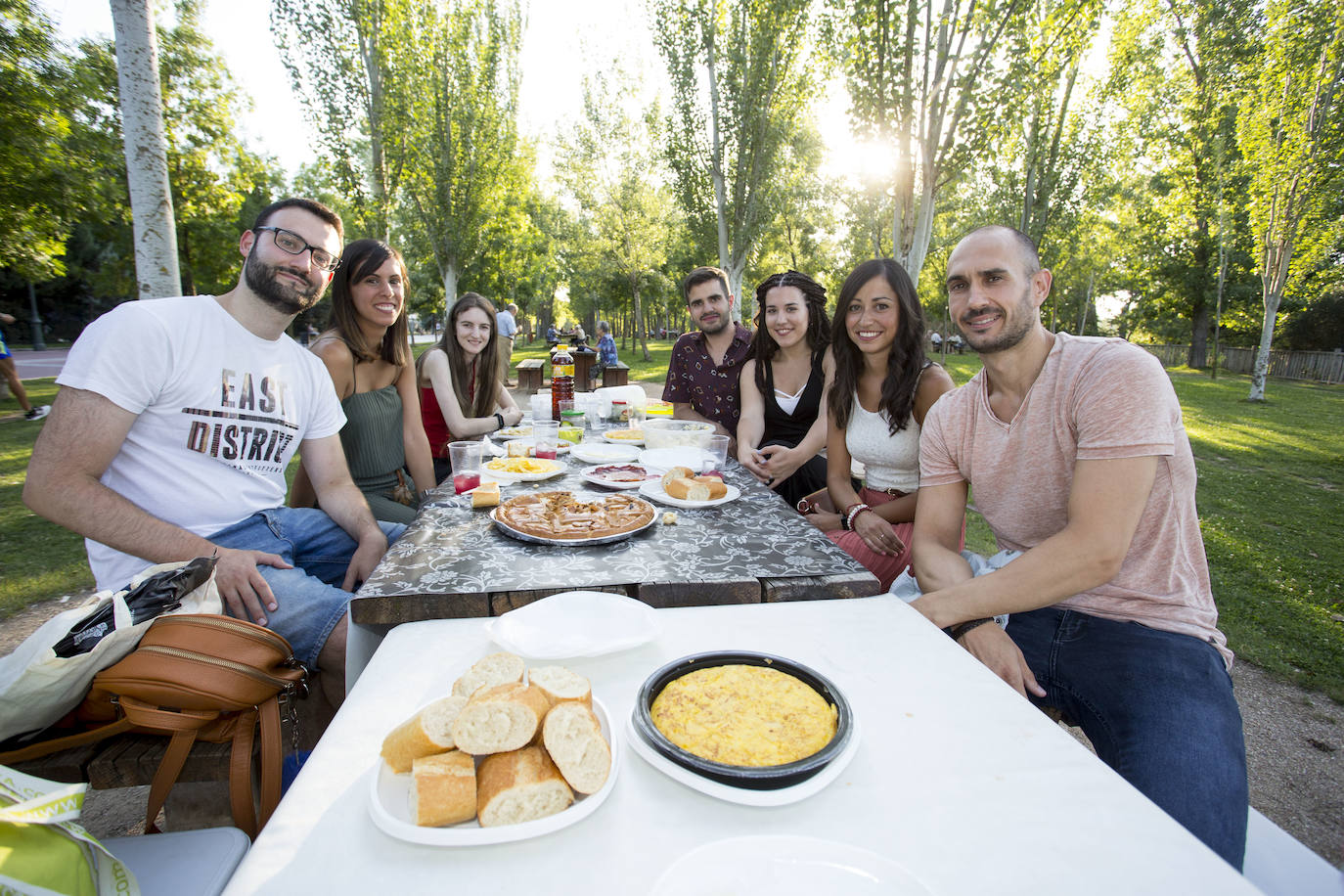 Fotos: Relax, brisca y merienda para el Ribera de Castilla de Valladolid