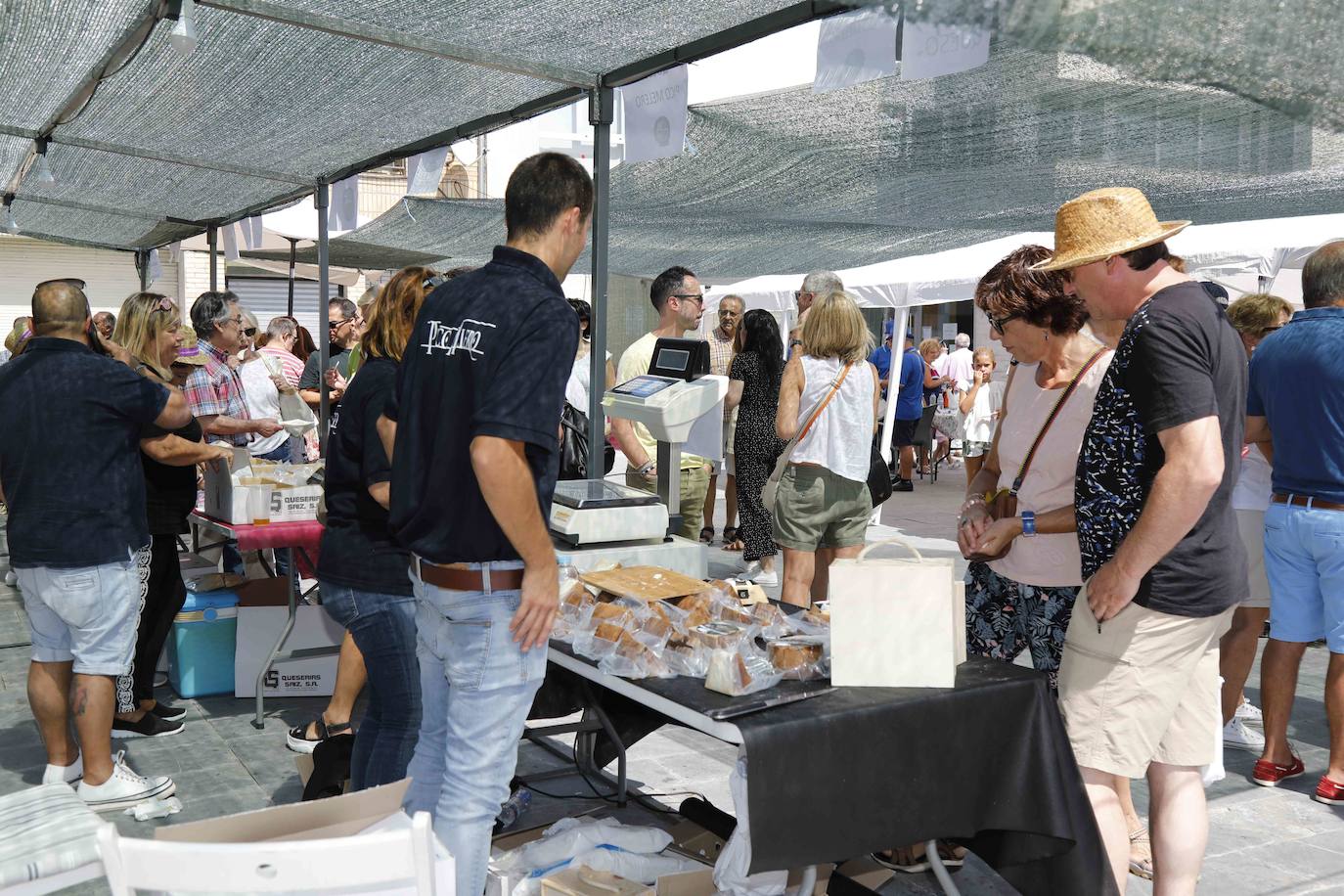 Más de 1.500 visitantes disfrutan de oferta de dos elaboradoras locales, una de Tudela y otra de Cantabria