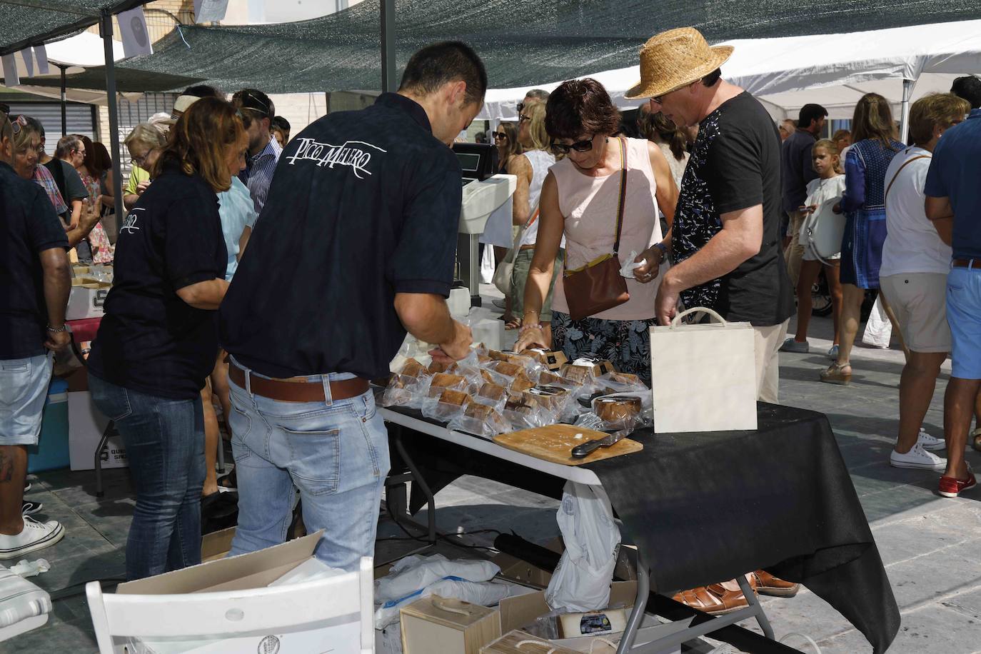 Más de 1.500 visitantes disfrutan de oferta de dos elaboradoras locales, una de Tudela y otra de Cantabria
