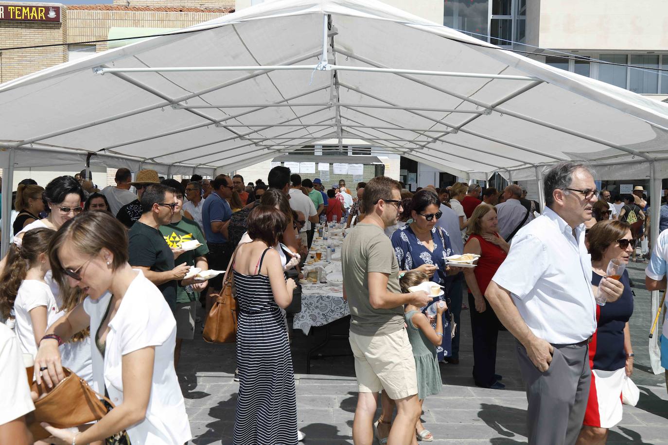 Más de 1.500 visitantes disfrutan de oferta de dos elaboradoras locales, una de Tudela y otra de Cantabria