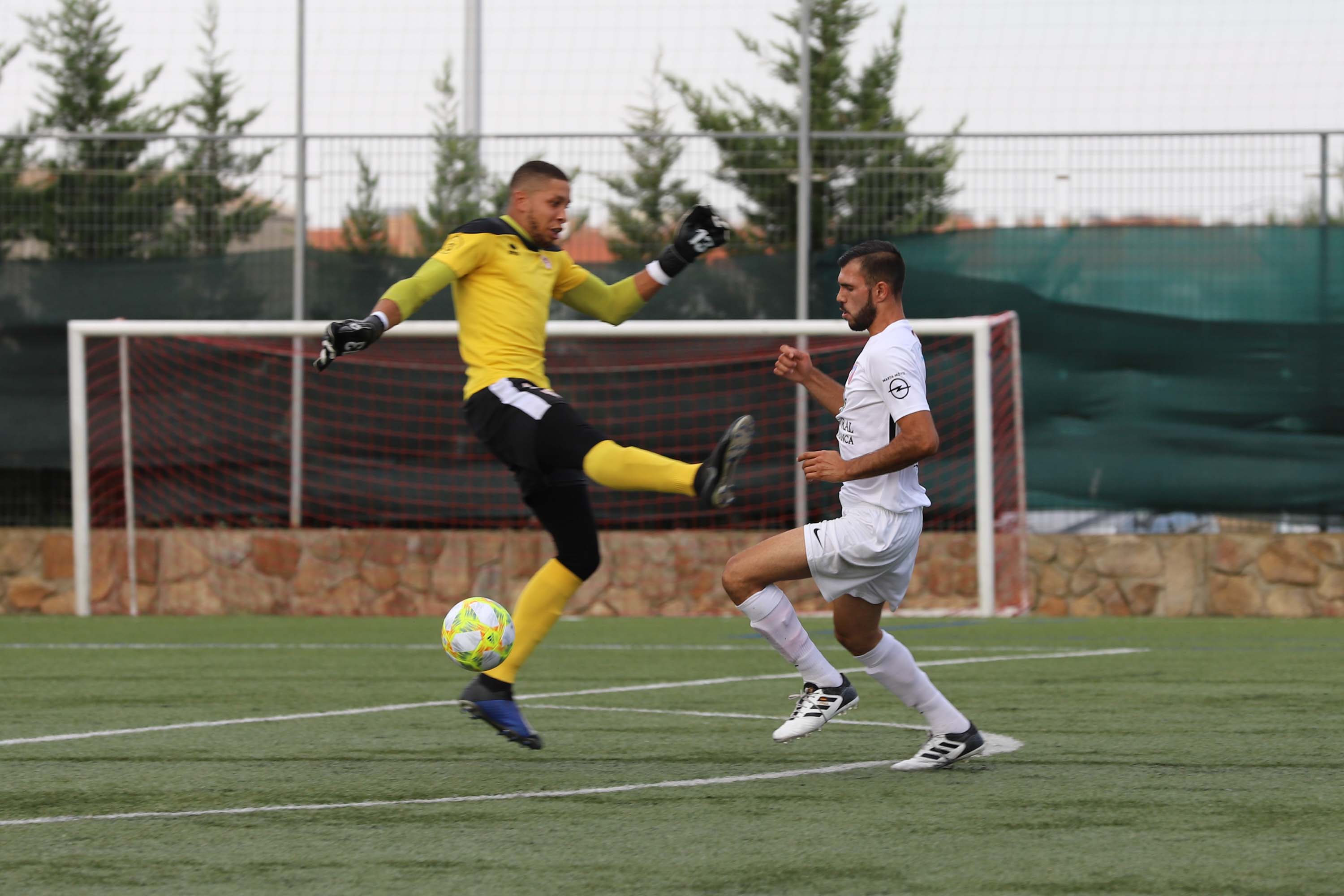 El Santa Marta arranca la temporada con triunfo merced a un gran partido ante el Bembibre, al que se impuso por 2-0 con goles de Lerma y Montes. 