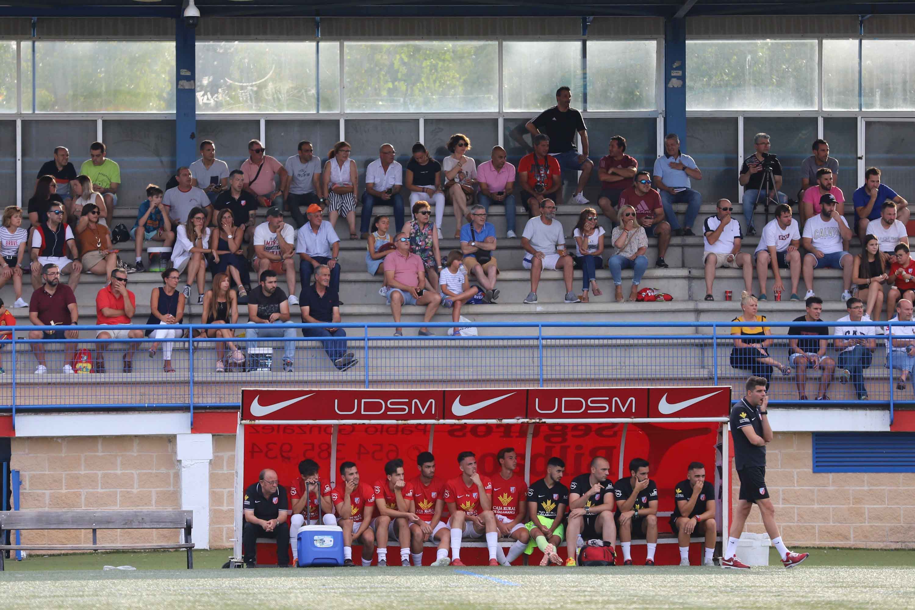 El Santa Marta arranca la temporada con triunfo merced a un gran partido ante el Bembibre, al que se impuso por 2-0 con goles de Lerma y Montes. 