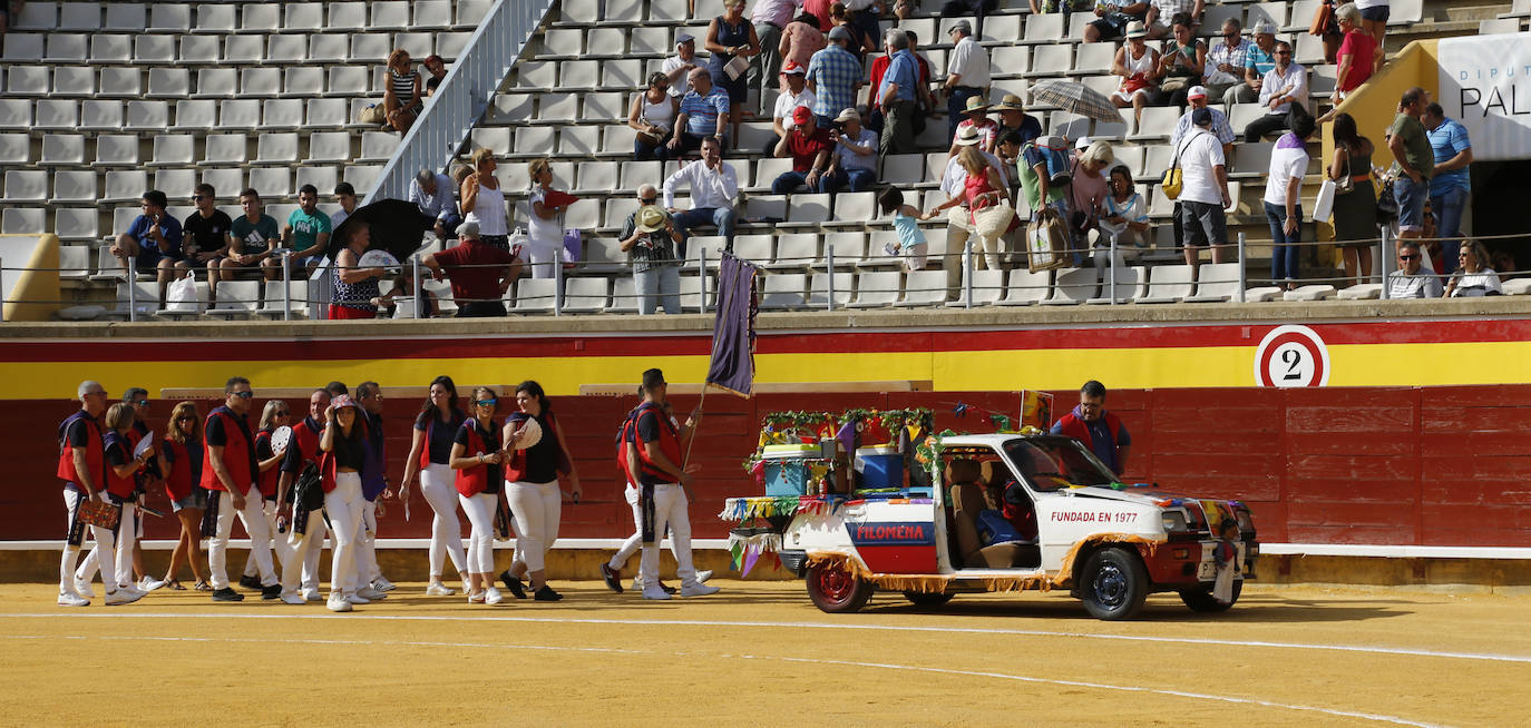 Fotos: Público en la primera de abono de la Feria de San Antolín de Palencia 2019