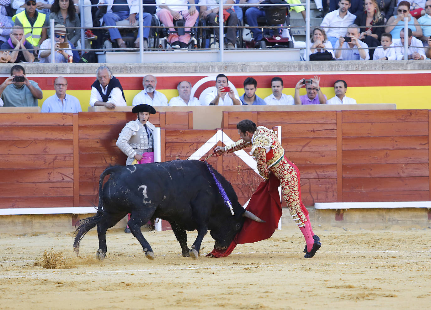 Fotos: Ferrera y Aguado triunfan en la última corrida de la feria de Palencia