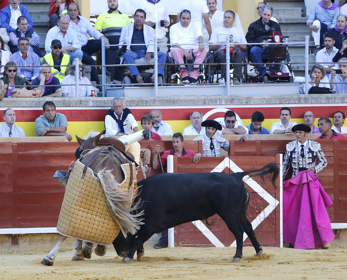 Fotos: Ferrera y Aguado triunfan en la última corrida de la feria de Palencia