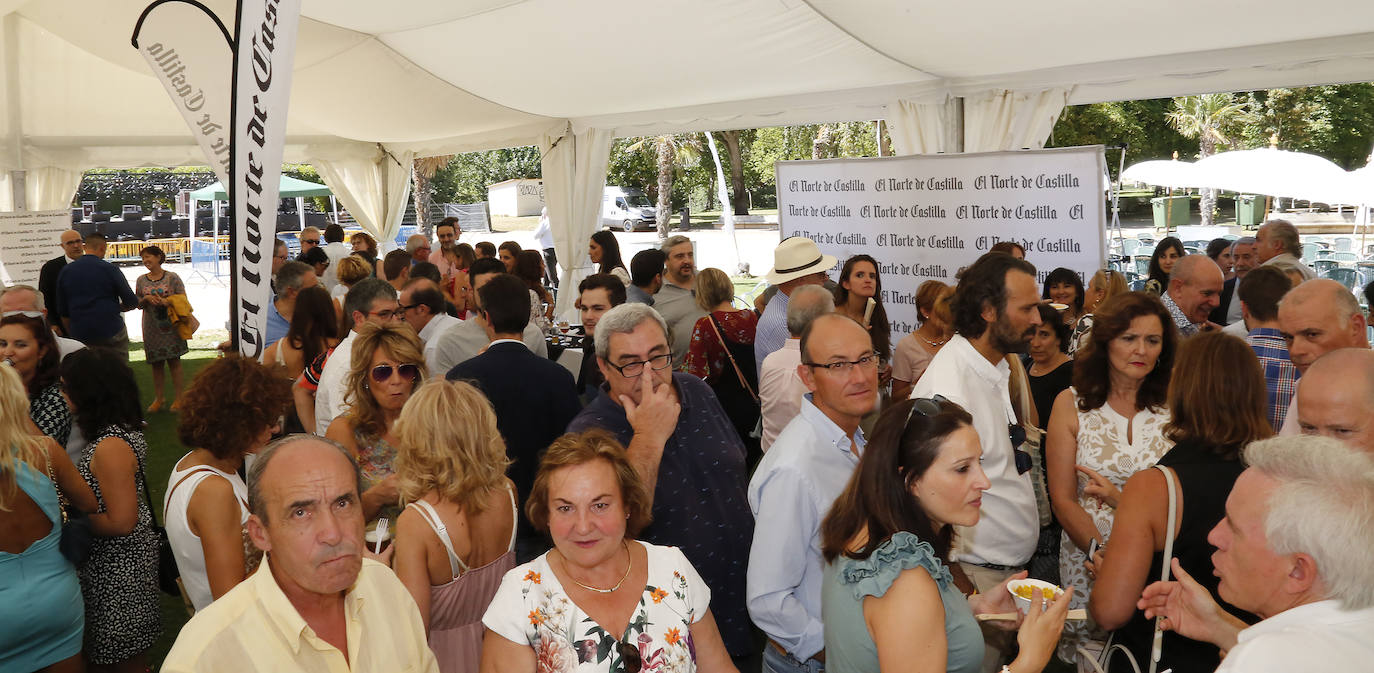 Fotos: El Norte de Castilla comparte las fiestas con los palentinos en su caseta (2/2)