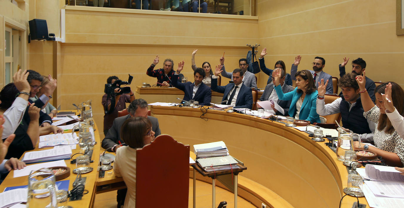 Fotos: Pleno del ayuntamiento de Segovia