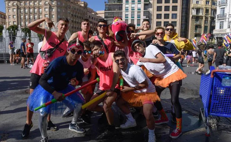 Desfile de Peñas de las fiestas de Valladolid (1/3)