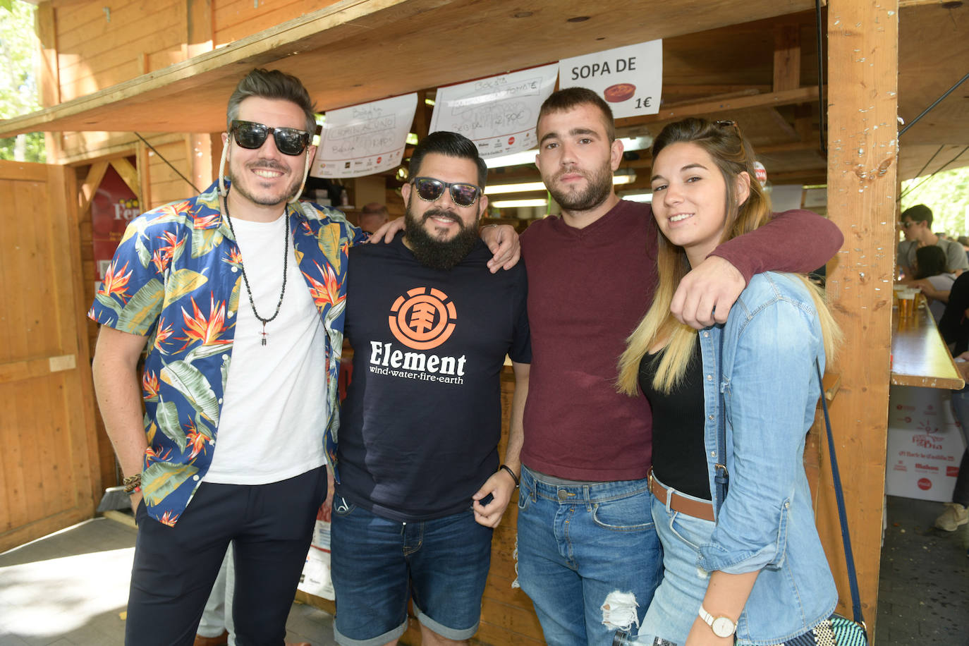 Fotos: Ambiente en las casetas de la feria de día