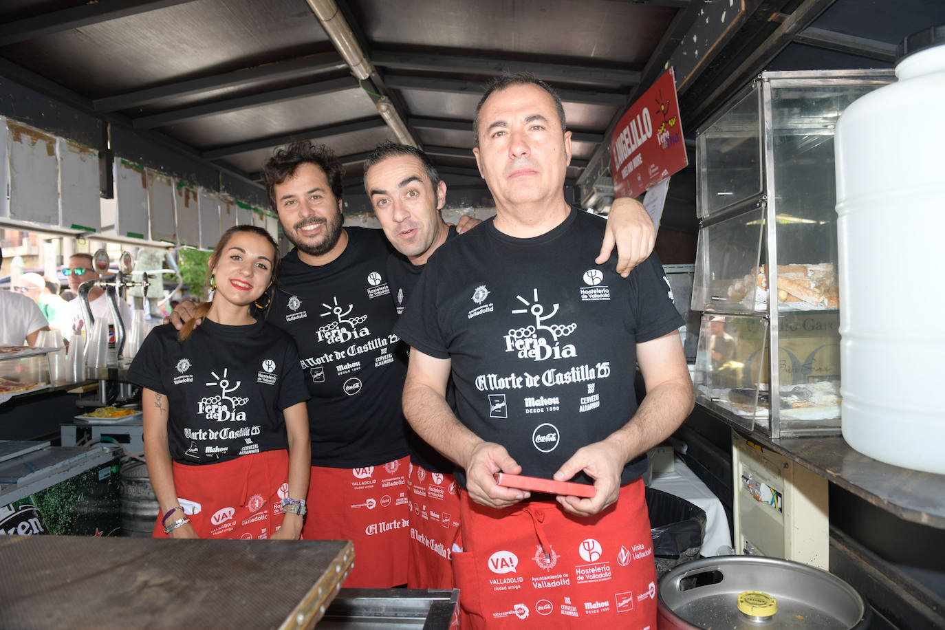 Fotos: Ambiente en las casetas de la feria de día