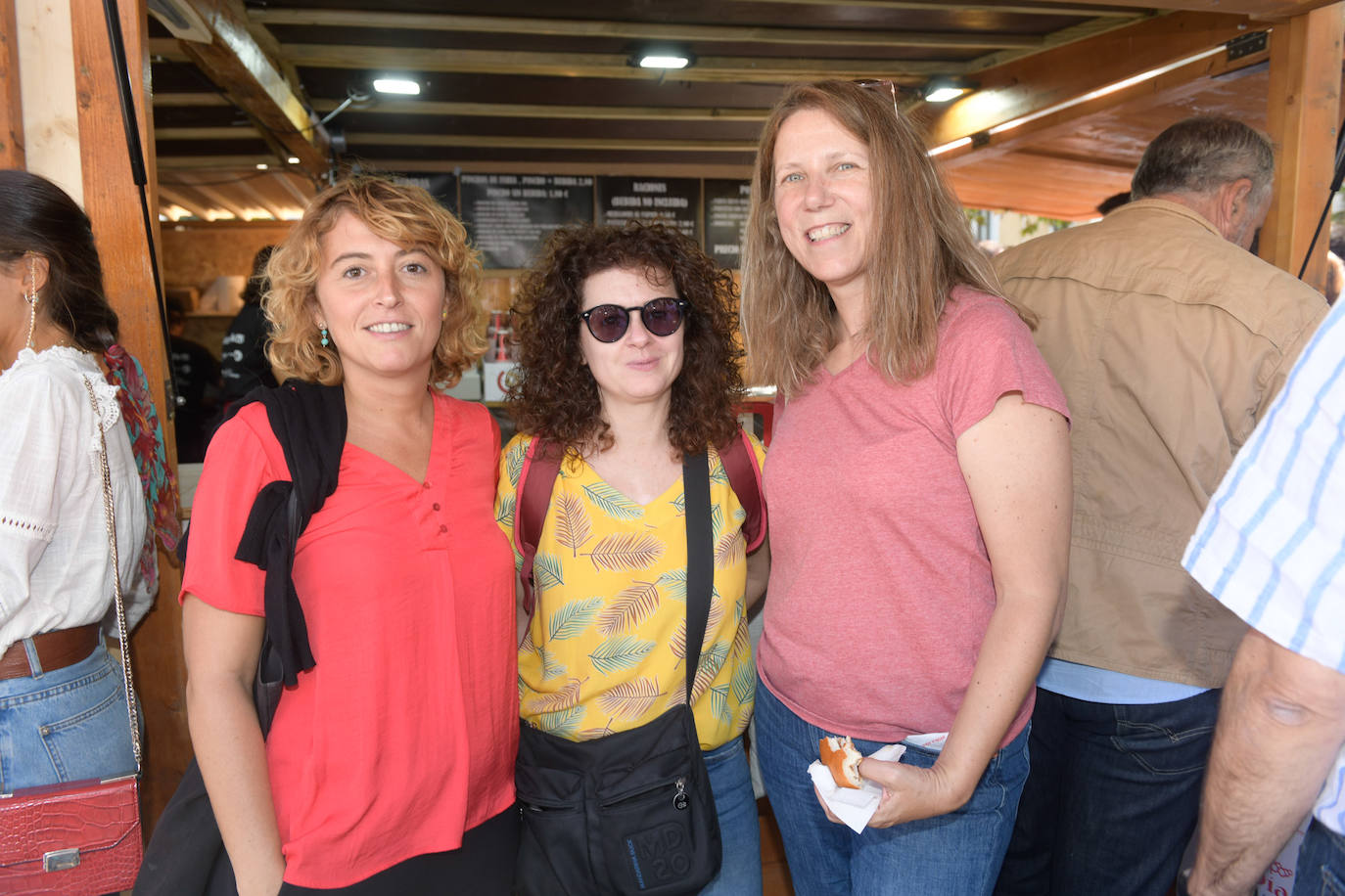 Fotos: Ambiente en las casetas de la feria de día