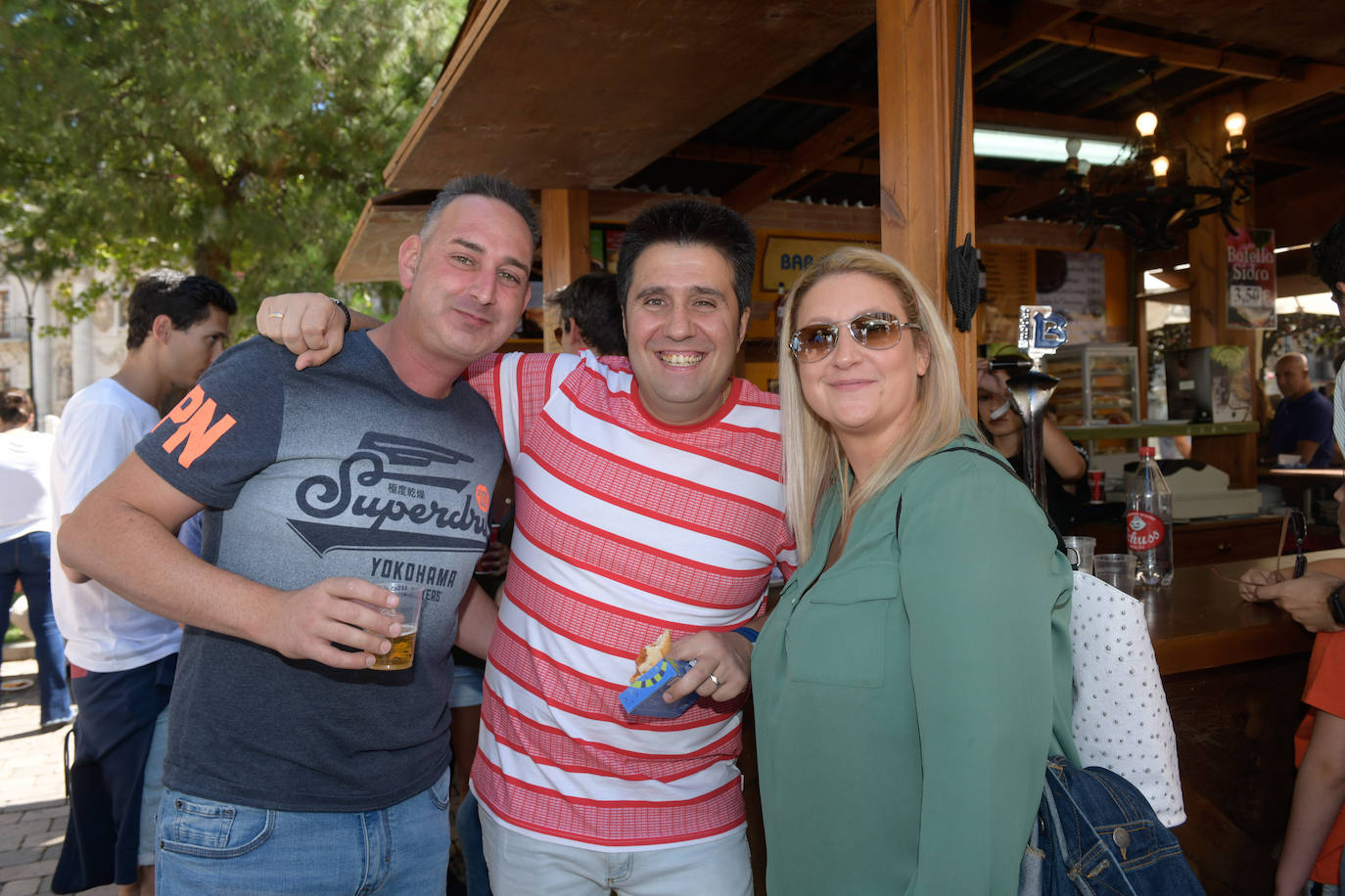 Fotos: Ambiente en las casetas de la feria de día