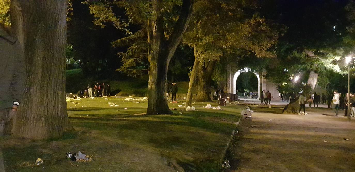 Fotos: Así quedaron las Moreras tras el primer viernes de fiestas de Valladolid