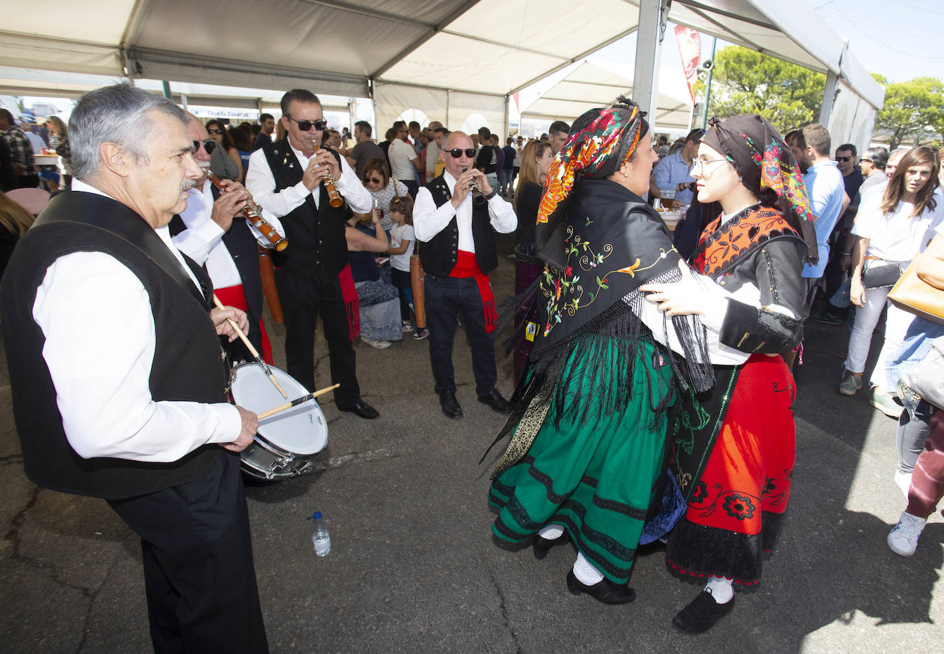 Fotos: Bocados y folclore de toda España en las casetas regionales