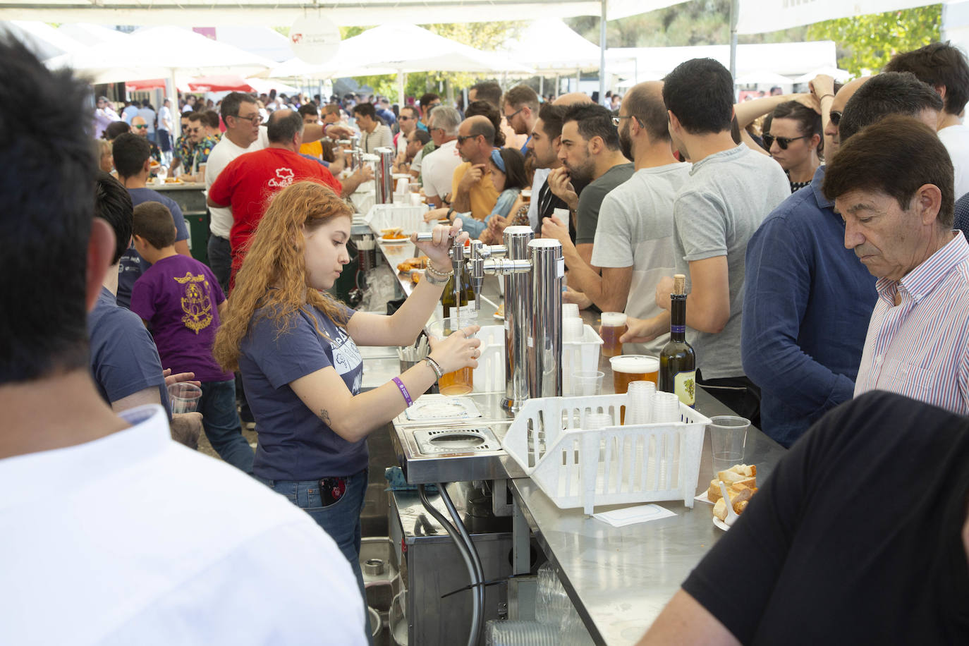 Fotos: Bocados y folclore de toda España en las casetas regionales