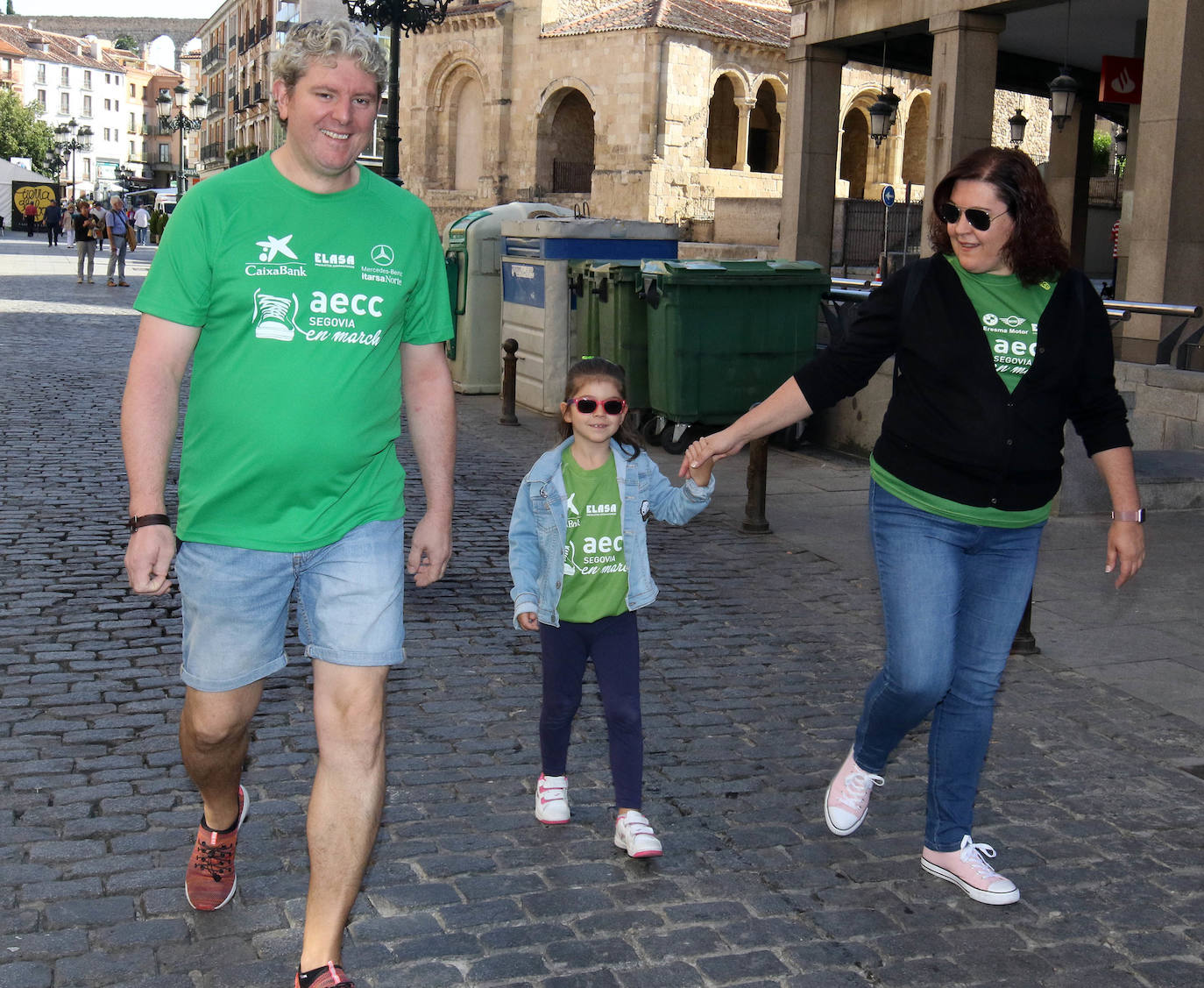 Fotos: VI Marcha contra el Cáncer en Segovia
