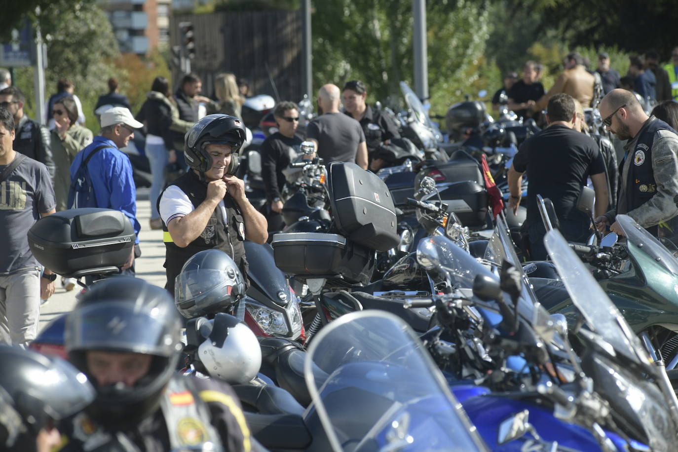 Fotos: Concentración de motos en la Cúpula del Milenio con motivo de las fiestas de Valladolid