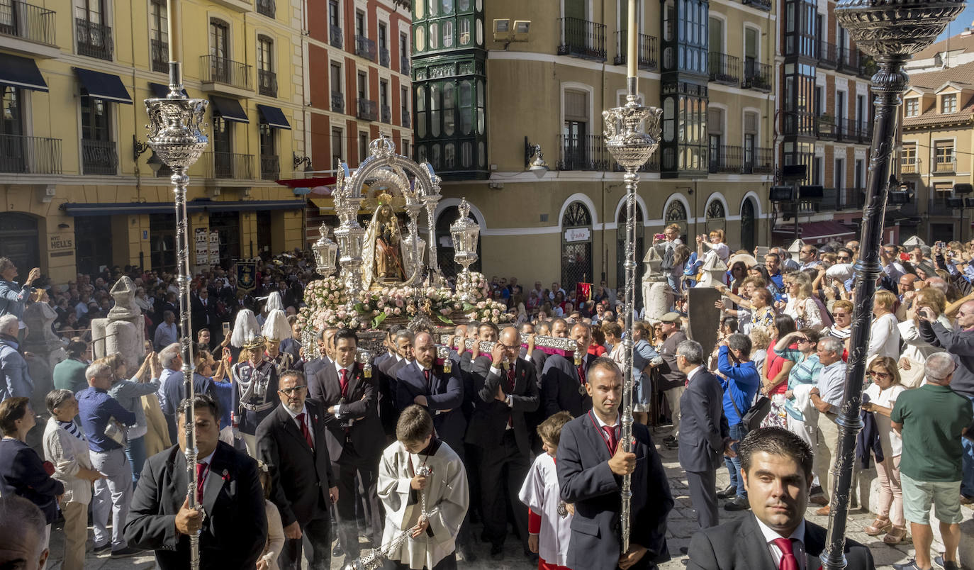 Fotos: Misa y procesión en honor a la Virgen de San Lorenzo
