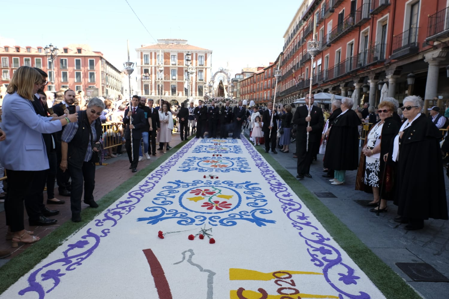 Fotos: Misa y procesión en honor a la Virgen de San Lorenzo