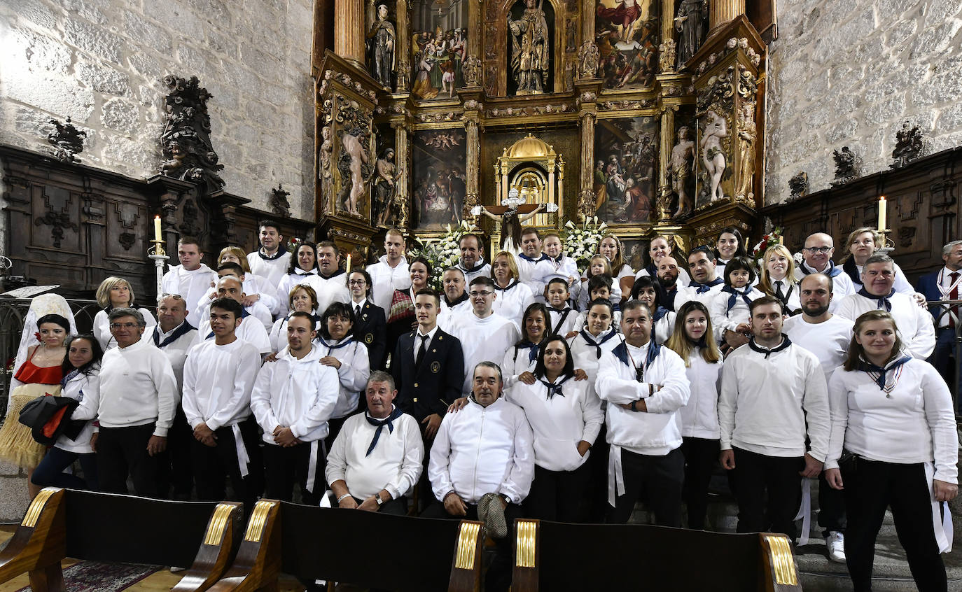 Fotos: Ofrenda de flores al Santísimo Cristo del Caloco en El Espinar