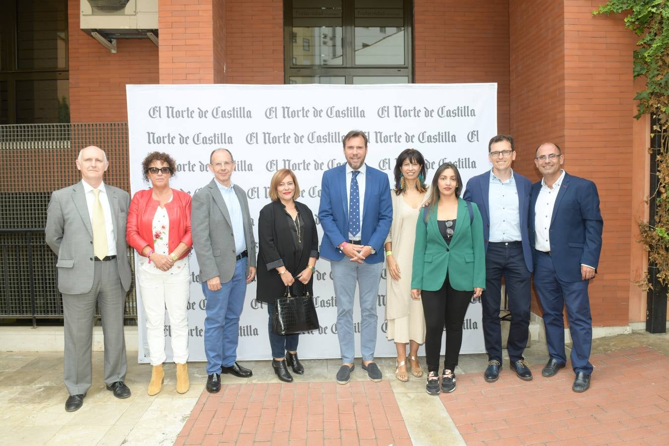 Parte del equipo de Gobierno del Ayuntamiento de Valladolid, encabezado por el alcalde, Óscar Puente, en el centro de la imagen. De izquierda a derecha, los concejales Alberto Palomino, Rafaela Romero, Juan Carlos Hernández, Charo Chávez, el regidor, Ana Redondo, Carmen Jiménez, Pedro Herrero y Luis Vélez.