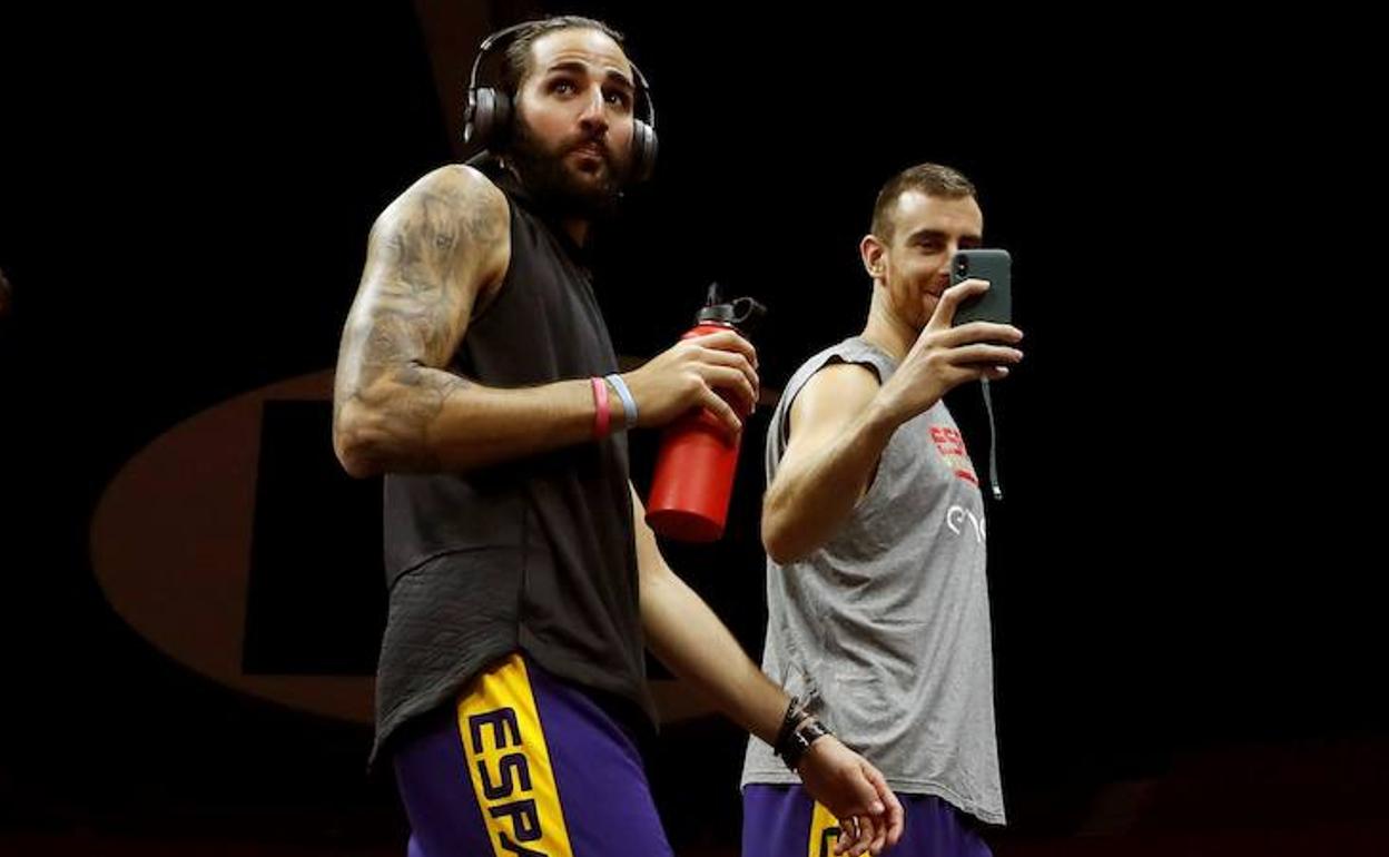 Ricky Rubio y Víctor Claver. 