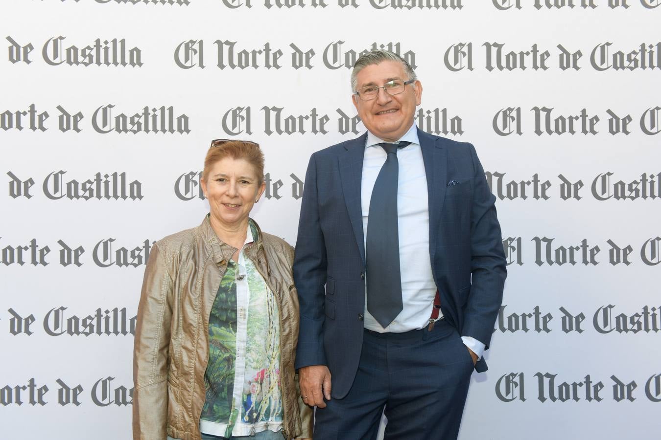 Carmen Diez (subdirectora de El Norte) y Gonzalo Hoyuelos (Olid Internacional).