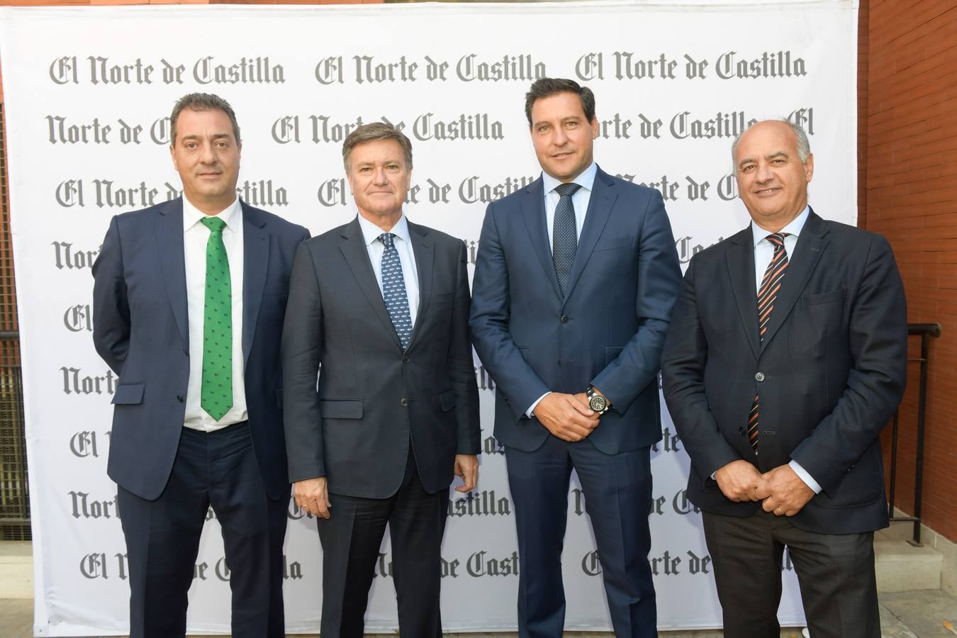 Salvador Cruz (portavoz adjunto del PP en las Cortes), Francisco Vázquez (secretario regional del PP), Raúl de la Hoz (portavoz del Grupo Popular en las Cortes) y Miguel Ángel García (portavoz adjunto del PP en las Cortes).